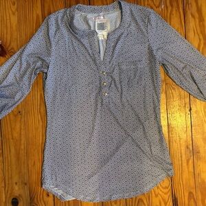 DNA‎ Couture Blue Geometric Button Down Blouse Women's Medium 3/4 Sleeve